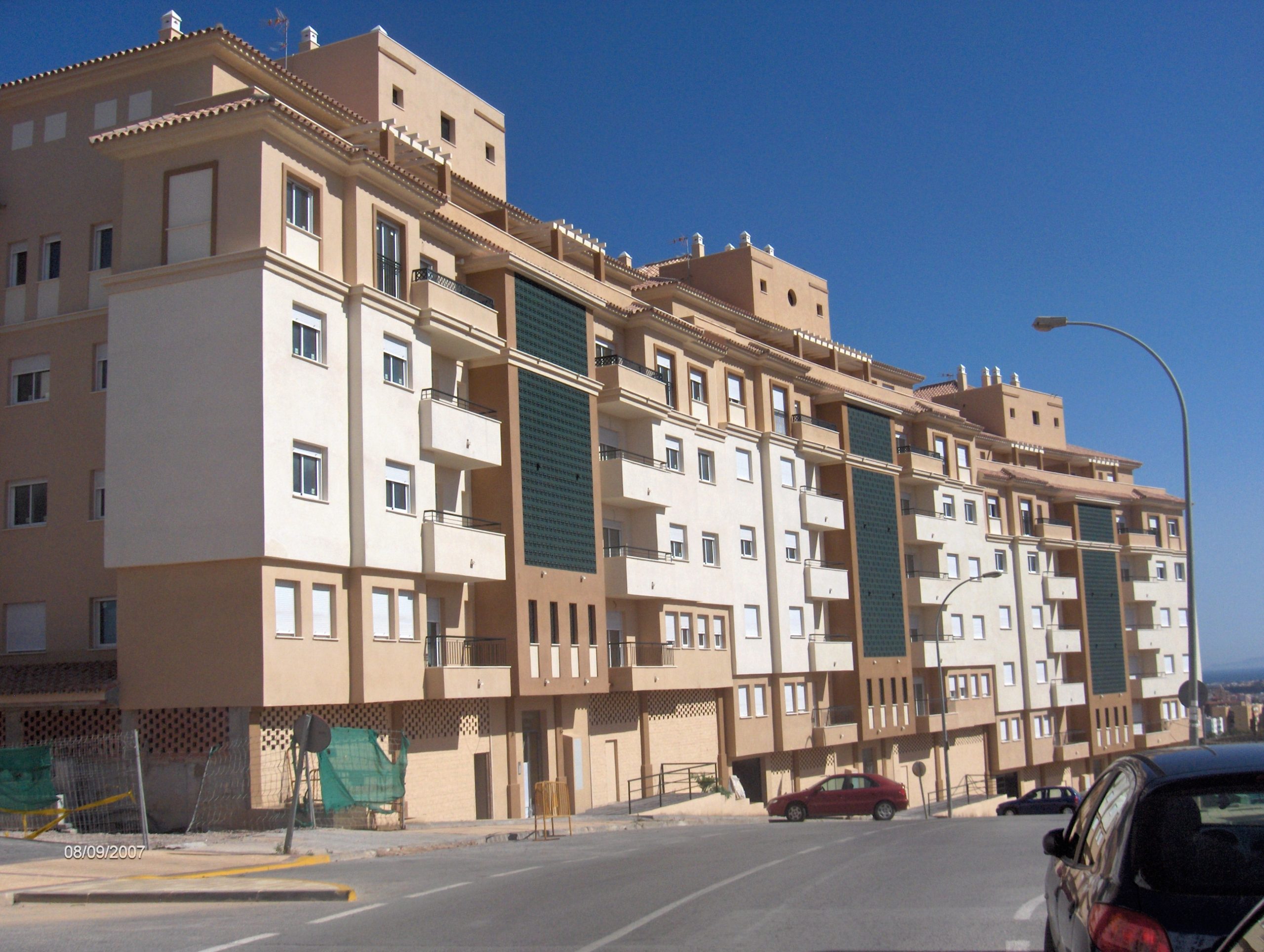 EDIFICIO DE VIVIENDAS EN ALGECIRAS 2006